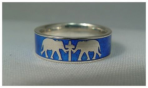 Blue enameled silver ring with two elephants