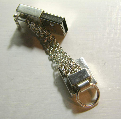 Брелок Флэшка