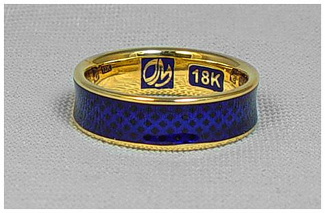 Dark blue and black enamel wedding band in 18K gold