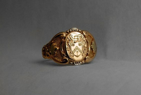 Family crest Coat of Arm hand engraving signet ring