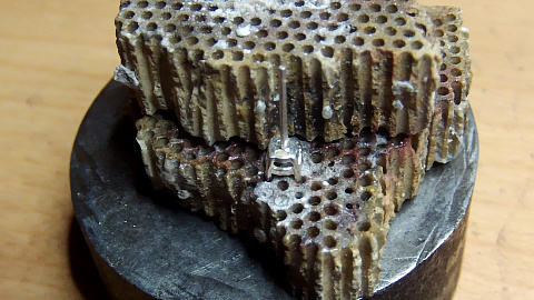 Гвоздики с сапфирами, крапановая закрепка_1.jpg