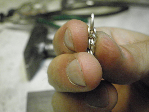 вот так всегда нужно впаивать.между проволокой